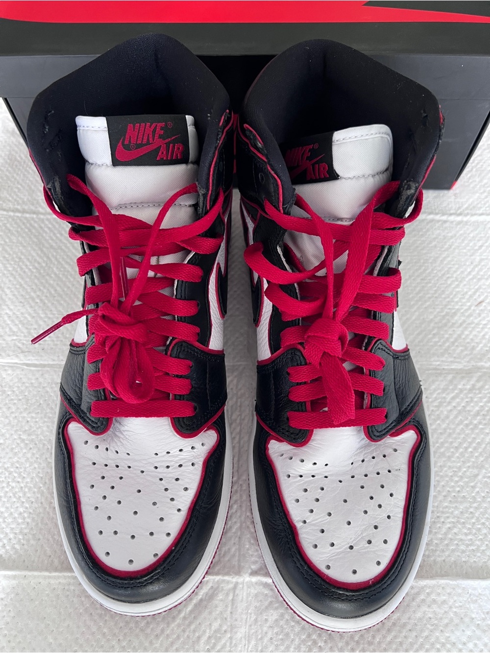 Air Jordan 1 Retro High OG Bloodline 2019 Men’s 8.5